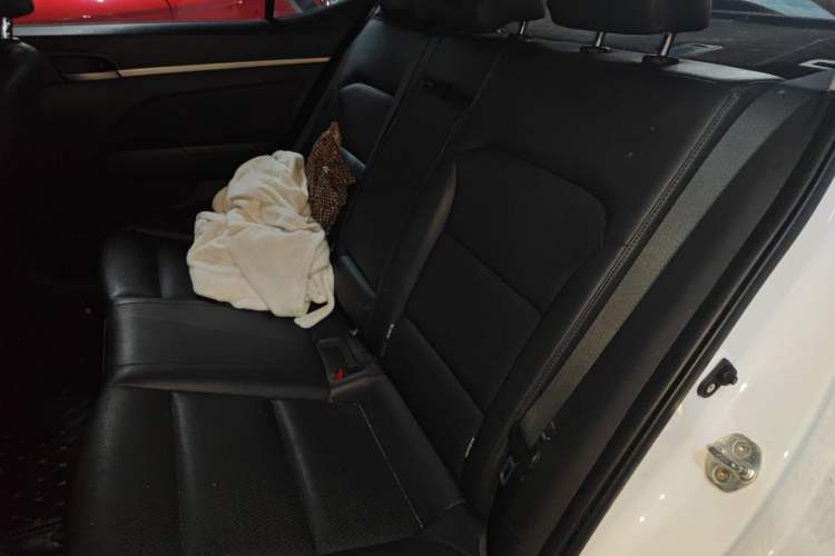 Used Hyundai Elantra (6th Generation / Lingdong) 2020 1.5L CVT Smart & Stylish – Elite Version Left Rear Seat