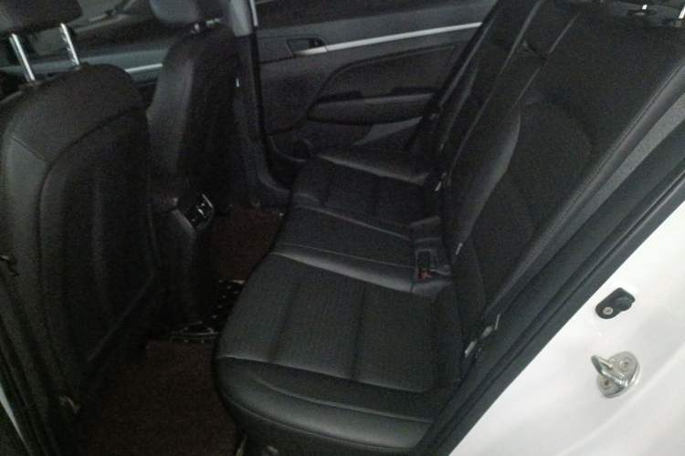 Used Hyundai Elantra (6th Generation / Lingdong) 2020 1.5L CVT Smart & Stylish – Elite Version Left Rear Seat