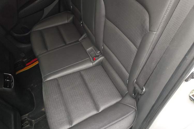 Used Hyundai Elantra (6th Generation / Lingdong) 2020 1.5L CVT Smart & Stylish – Elite Version Left Rear Seat