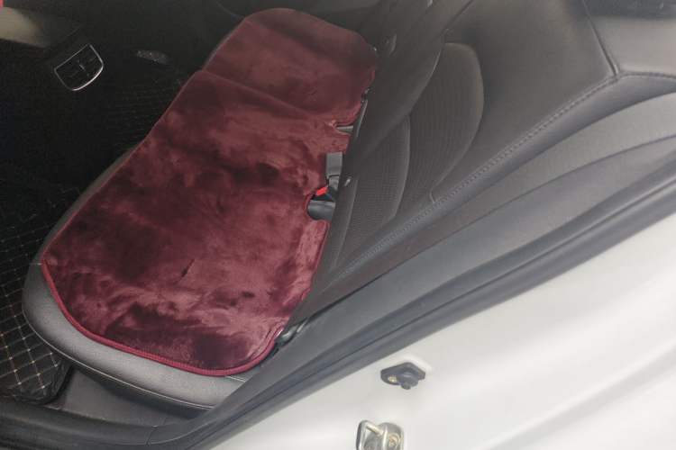 Used Hyundai Elantra (6th Generation / Lingdong) 2020 1.5L CVT Smart & Stylish – Elite Version Left Rear Seat