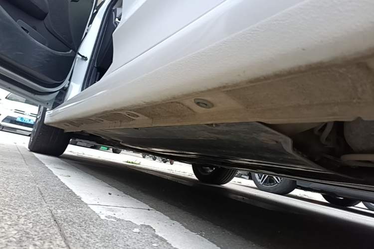 Used Hyundai Elantra (6th Generation / Lingdong) 2020 1.5L CVT Smart & Stylish – Elite Version Left Side Sill