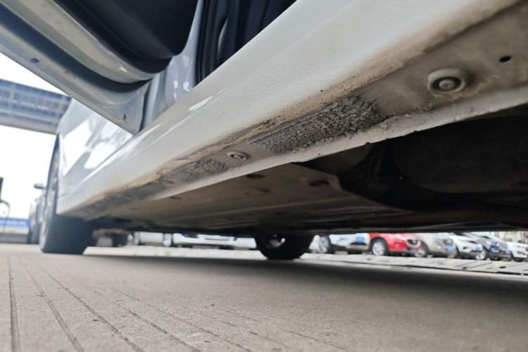 Used Hyundai Elantra (6th Generation / Lingdong) 2020 1.5L CVT Smart & Stylish – Elite Version Left Side Sill