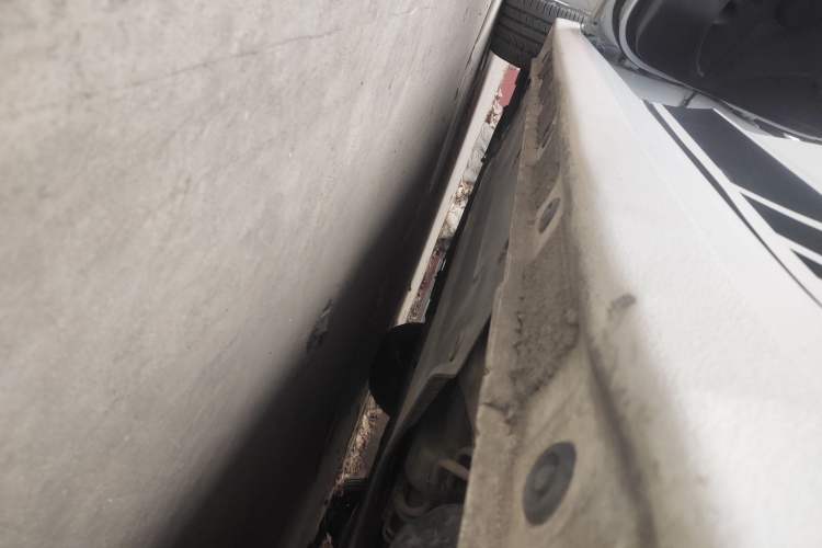 Used Hyundai Elantra (6th Generation / Lingdong) 2020 1.5L CVT Smart & Stylish – Elite Version Left Side Sill