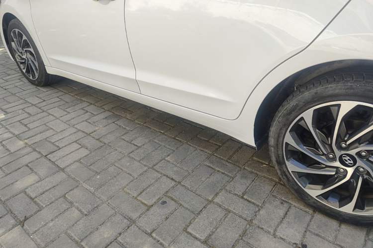 Used Hyundai Elantra (6th Generation / Lingdong) 2020 1.5L CVT Smart & Stylish – Elite Version Left Side Sill