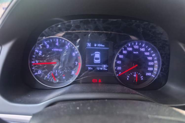 Used Hyundai Elantra (6th Generation / Lingdong) 2020 1.5L CVT Smart & Stylish – Elite Version Odometer Close Up