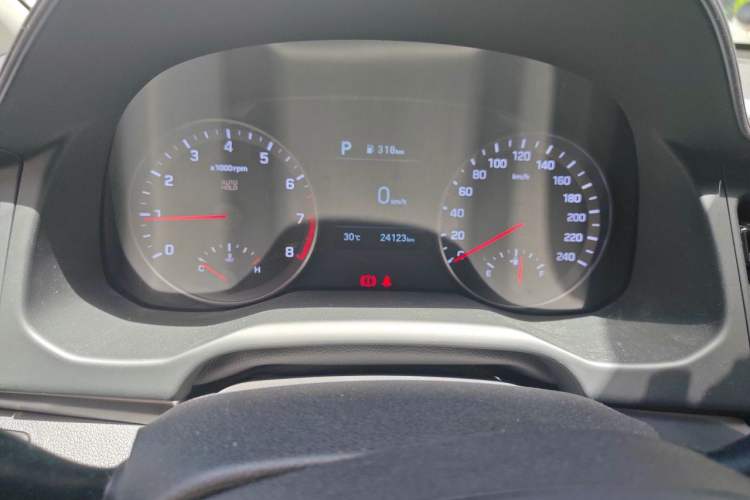 Used Hyundai Elantra (6th Generation / Lingdong) 2020 1.5L CVT Smart & Stylish – Elite Version Odometer Close Up