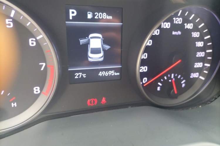 Used Hyundai Elantra (6th Generation / Lingdong) 2020 1.5L CVT Smart & Stylish – Elite Version Odometer Close Up