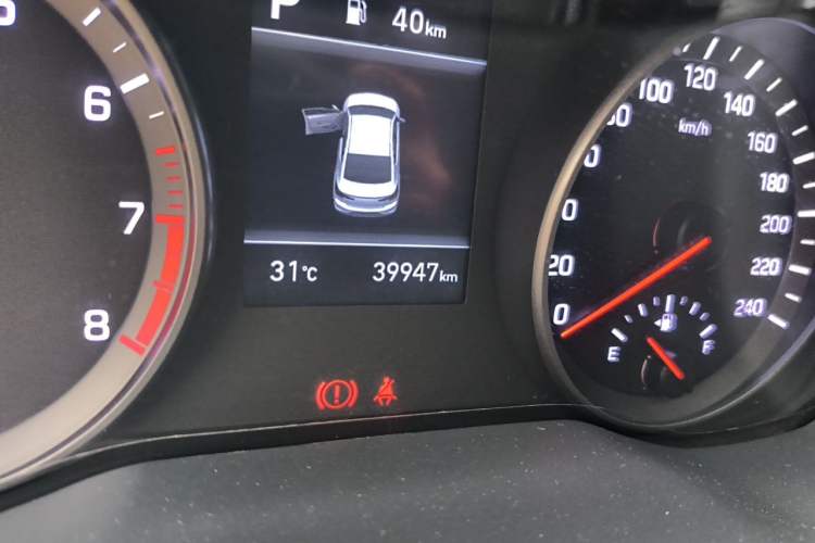 Used Hyundai Elantra (6th Generation / Lingdong) 2020 1.5L CVT Smart & Stylish – Elite Version Odometer Close Up