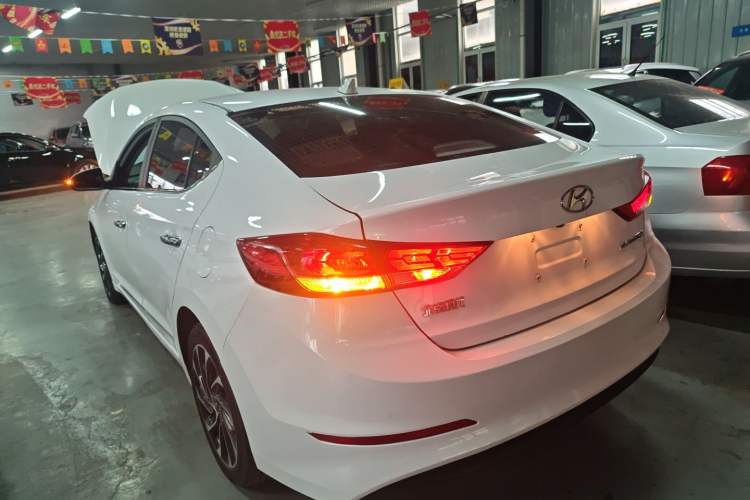 Used Hyundai Elantra (6th Generation / Lingdong) 2020 1.5L CVT Smart & Stylish – Elite Version Rear Left 45 Deg