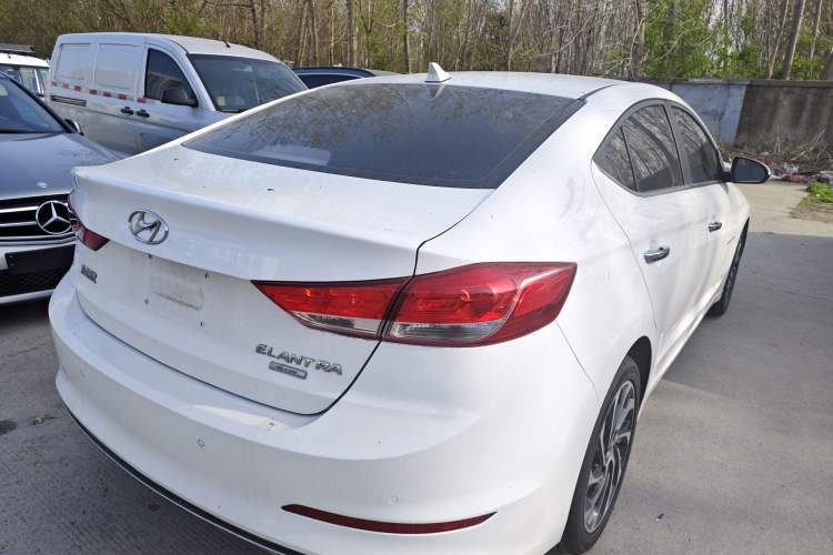 Used Hyundai Elantra (6th Generation / Lingdong) 2020 1.5L CVT Smart & Stylish – Elite Version Rear Right 45 Deg