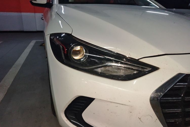 Used Hyundai Elantra (6th Generation / Lingdong) 2020 1.5L CVT Smart & Stylish – Elite Version Right Front Headlight