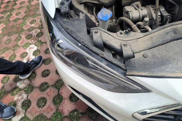 Used Hyundai Elantra (6th Generation / Lingdong) 2020 1.5L CVT Smart & Stylish – Elite Version Right Front Headlight