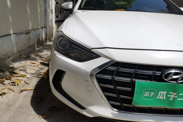 Used Hyundai Elantra (6th Generation / Lingdong) 2020 1.5L CVT Smart & Stylish – Elite Version Right Front Headlight