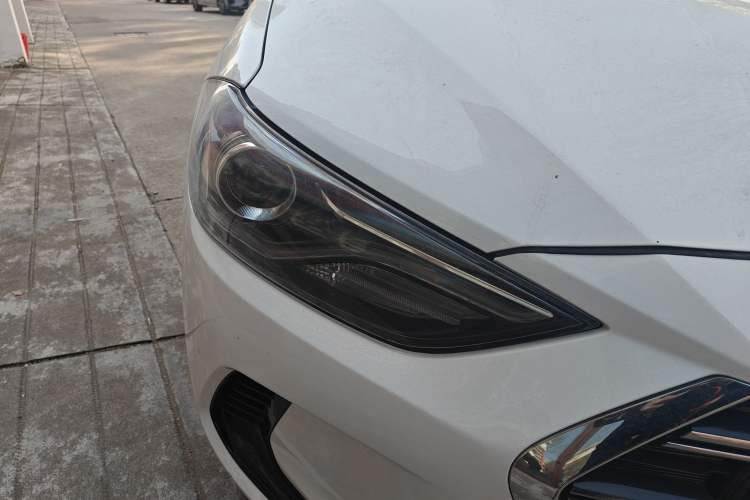 Used Hyundai Elantra (6th Generation / Lingdong) 2020 1.4T Dual-Clutch Xuan Dong · Dynamic Version Right Front Headlight
