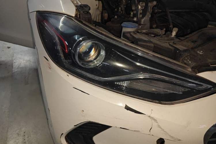 Used Hyundai Elantra (6th Generation / Lingdong) 2020 1.5L CVT Smart & Stylish – Elite Version Right Front Headlight