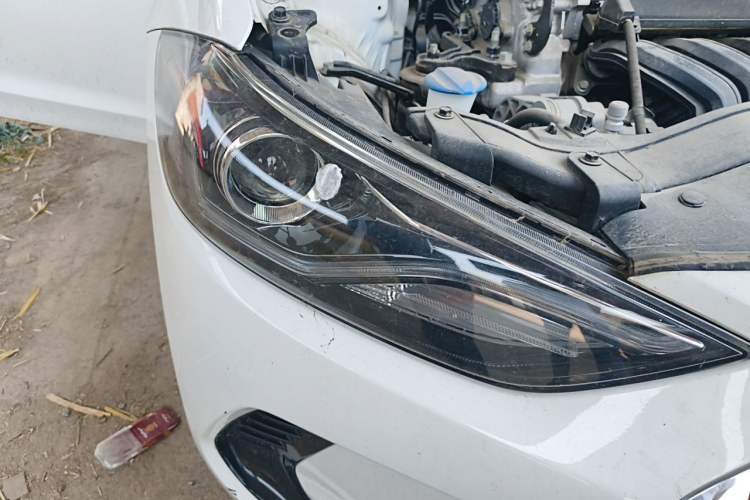 Used Hyundai Elantra (6th Generation / Lingdong) 2020 1.5L CVT Smart & Stylish – Elite Version Right Front Headlight