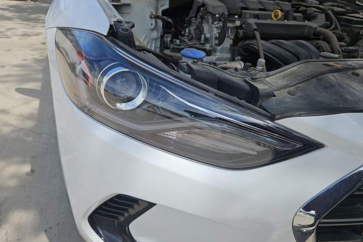 Used Hyundai Elantra (6th Generation / Lingdong) 2020 1.5L CVT Smart & Luxurious Trim Right Front Headlight