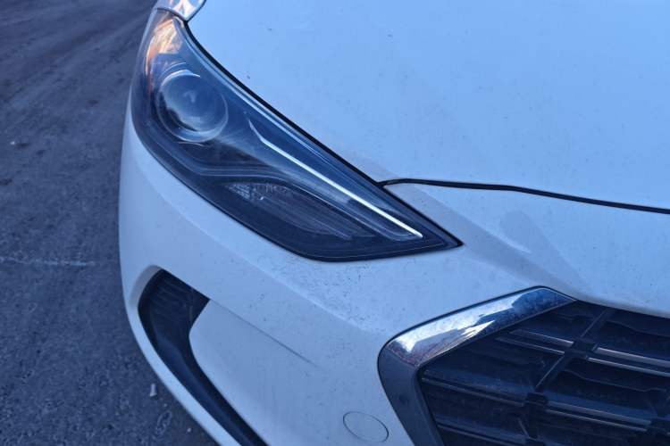 Used Hyundai Elantra (6th Generation / Lingdong) 2020 1.5L CVT Smart & Stylish – Elite Version Right Front Headlight