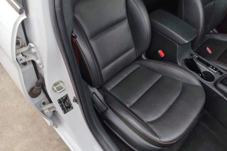 Used Hyundai Elantra (6th Generation / Lingdong) 2020 1.4T Dual-Clutch Xuan Dong · Dynamic Version Right Front Seat