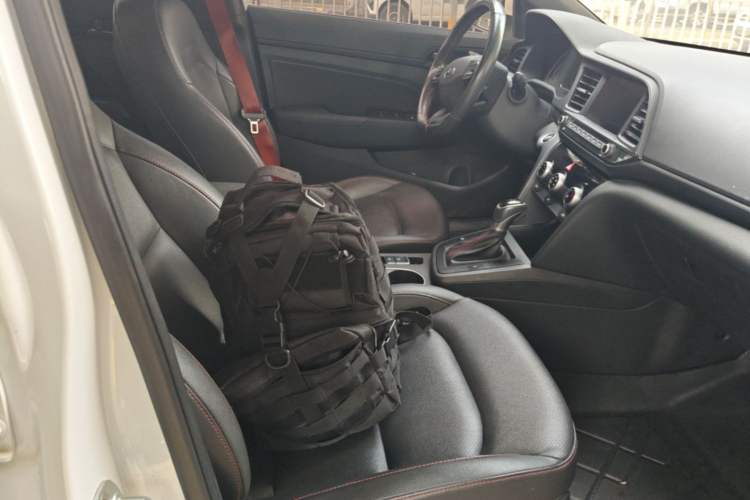 Used Hyundai Elantra (6th Generation / Lingdong) 2020 1.4T Dual-Clutch Xuan Dong · Dynamic Version Right Front Seat