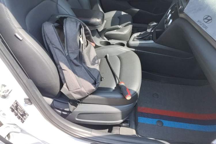 Used Hyundai Elantra (6th Generation / Lingdong) 2020 1.5L CVT Smart & Stylish – Elite Version Right Front Seat