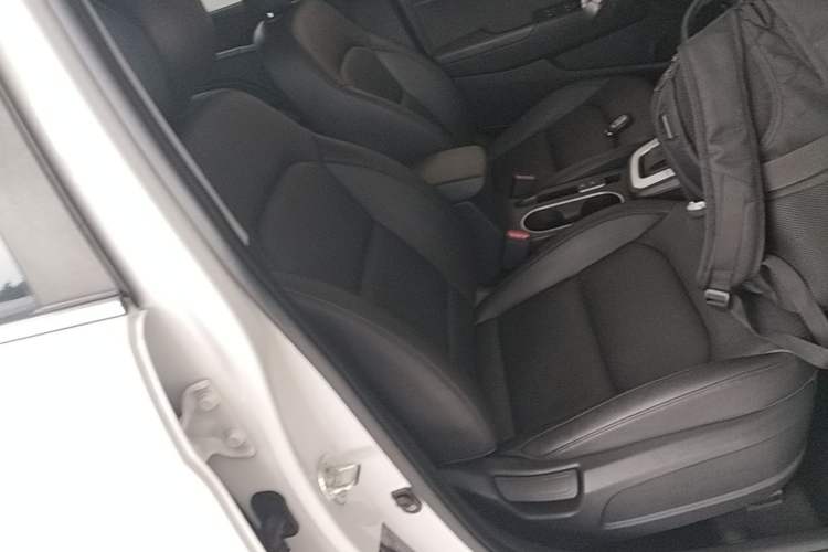 Used Hyundai Elantra (6th Generation / Lingdong) 2020 1.5L CVT Smart & Stylish – Elite Version Right Front Seat