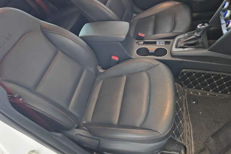 Used Hyundai Elantra (6th Generation / Lingdong) 2020 1.4T Dual-Clutch Xuan Dong · Dynamic Version Right Front Seat