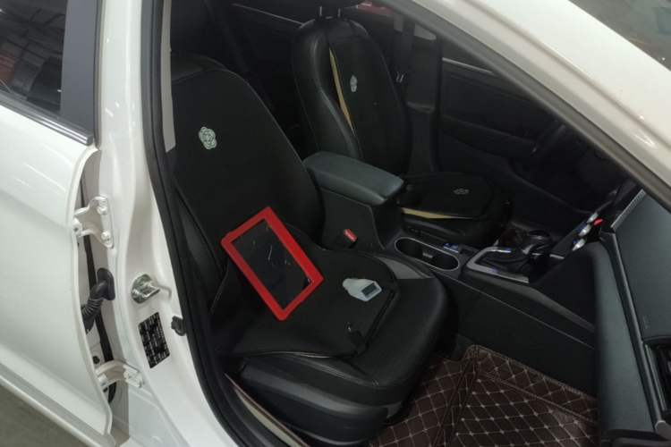 Used Hyundai Elantra (6th Generation / Lingdong) 2020 1.5L CVT Smart & Stylish – Elite Version Right Front Seat