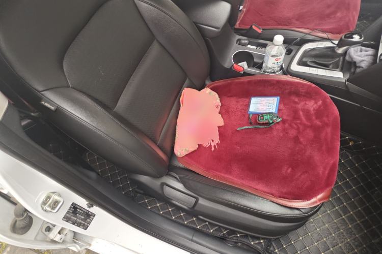 Used Hyundai Elantra (6th Generation / Lingdong) 2020 1.5L CVT Smart & Stylish – Elite Version Right Front Seat