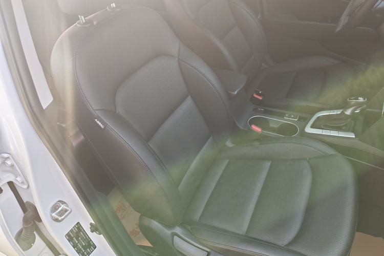 Used Hyundai Elantra (6th Generation / Lingdong) 2020 1.5L CVT Smart & Stylish – Elite Version Right Front Seat