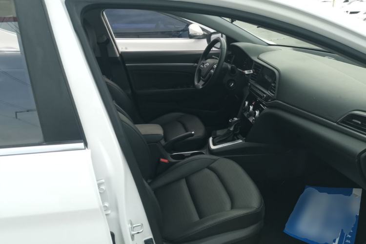 Used Hyundai Elantra (6th Generation / Lingdong) 2020 1.5L CVT Smart & Stylish – Elite Version Right Front Seat
