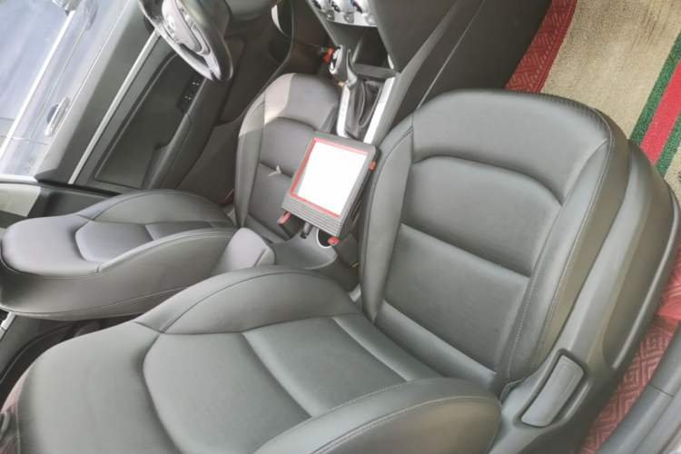 Used Hyundai Elantra (6th Generation / Lingdong) 2020 1.5L CVT Smart & Stylish – Elite Version Right Front Seat