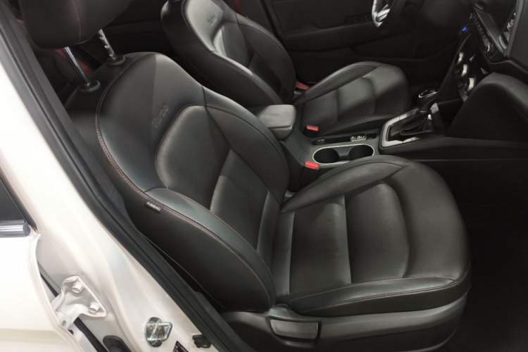 Used Hyundai Elantra (6th Generation / Lingdong) 2020 1.4T Dual-Clutch Xuan Dong · Dynamic Version Right Front Seat