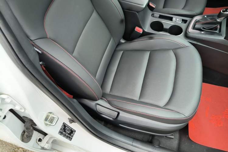 Used Hyundai Elantra (6th Generation / Lingdong) 2020 1.4T Dual-Clutch Xuan Dong · Dynamic Version Right Front Seat