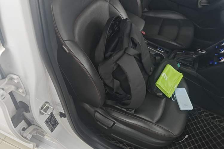 Used Hyundai Elantra (6th Generation / Lingdong) 2020 1.4T Dual-Clutch Xuan Dong · Dynamic Version Right Front Seat