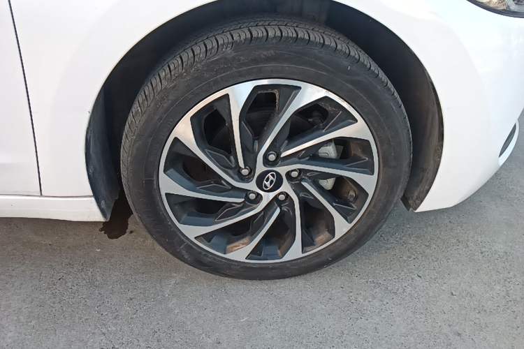 Used Hyundai Elantra (6th Generation / Lingdong) 2020 1.4T Dual-Clutch Xuan Dong · Dynamic Version Right Front Wheel Hub