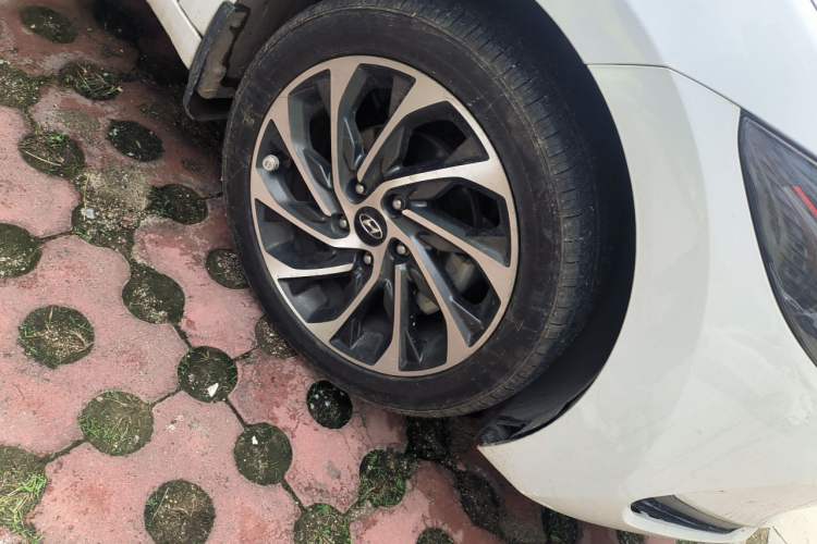 Used Hyundai Elantra (6th Generation / Lingdong) 2020 1.5L CVT Smart & Stylish – Elite Version Right Front Wheel Hub