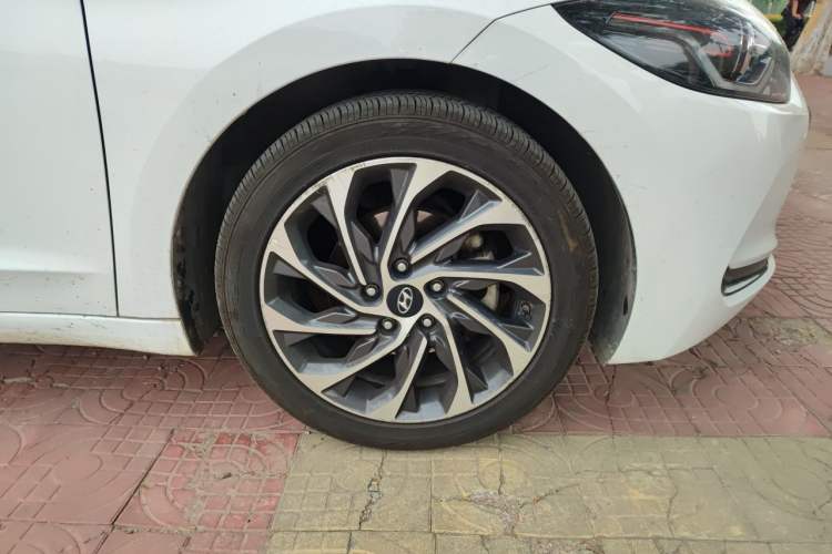 Used Hyundai Elantra (6th Generation / Lingdong) 2020 1.4T Dual-Clutch Xuan Dong · Dynamic Version Right Front Wheel Hub
