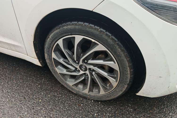 Used Hyundai Elantra (6th Generation / Lingdong) 2020 1.4T Dual-Clutch Xuan Dong · Dynamic Version Right Front Wheel Hub