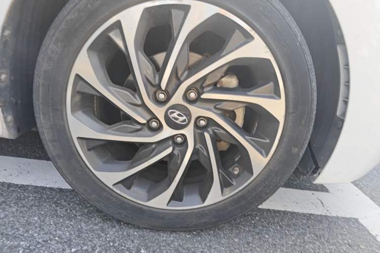Used Hyundai Elantra (6th Generation / Lingdong) 2020 1.4T Dual-Clutch Xuan Dong · Dynamic Version Right Front Wheel Hub
