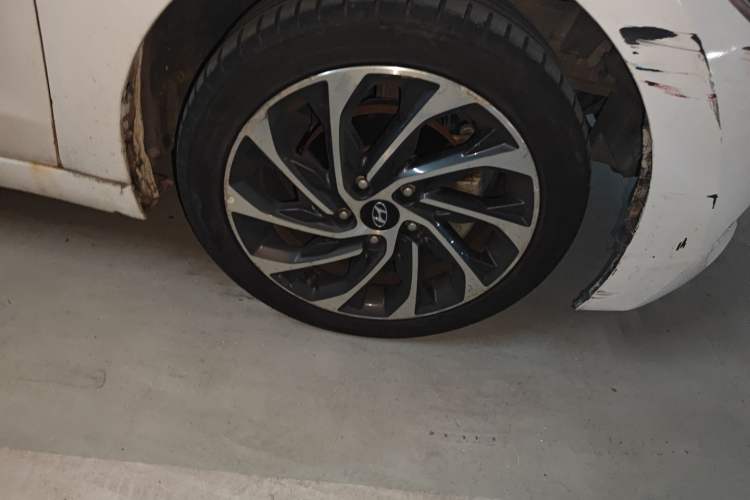Used Hyundai Elantra (6th Generation / Lingdong) 2020 1.5L CVT Smart & Stylish – Elite Version Right Front Wheel Hub
