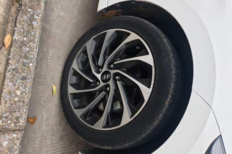 Used Hyundai Elantra (6th Generation / Lingdong) 2020 1.5L CVT Smart & Stylish – Elite Version Right Front Wheel Hub