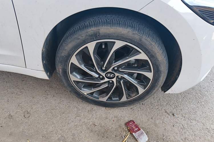 Used Hyundai Elantra (6th Generation / Lingdong) 2020 1.5L CVT Smart & Stylish – Elite Version Right Front Wheel Hub
