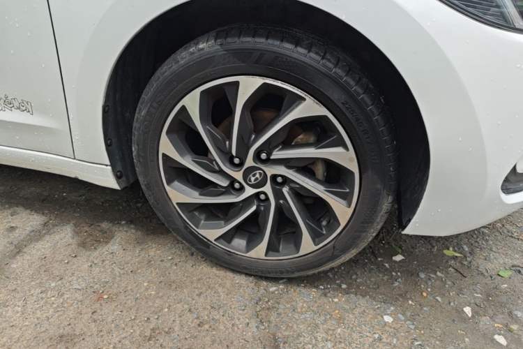 Used Hyundai Elantra (6th Generation / Lingdong) 2020 1.5L CVT Smart & Stylish – Elite Version Right Front Wheel Hub