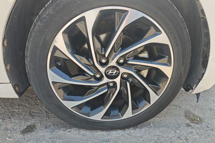 Used Hyundai Elantra (6th Generation / Lingdong) 2020 1.5L CVT Smart & Stylish – Elite Version Right Front Wheel Hub