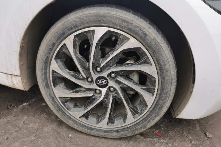 Used Hyundai Elantra (6th Generation / Lingdong) 2020 1.5L CVT Smart & Stylish – Elite Version Right Front Wheel Hub