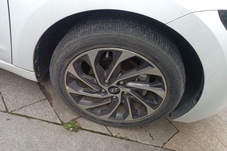 Used Hyundai Elantra (6th Generation / Lingdong) 2020 1.5L CVT Smart & Stylish – Elite Version Right Front Wheel Hub