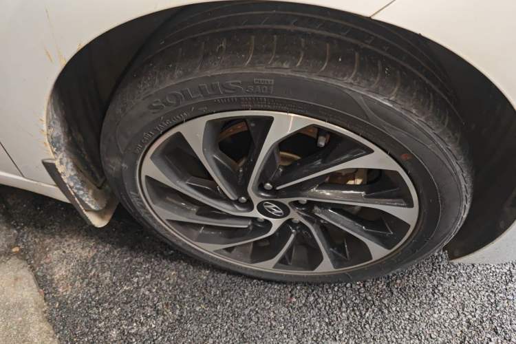 Used Hyundai Elantra (6th Generation / Lingdong) 2020 1.5L CVT Smart & Stylish – Elite Version Right Front Wheel Hub