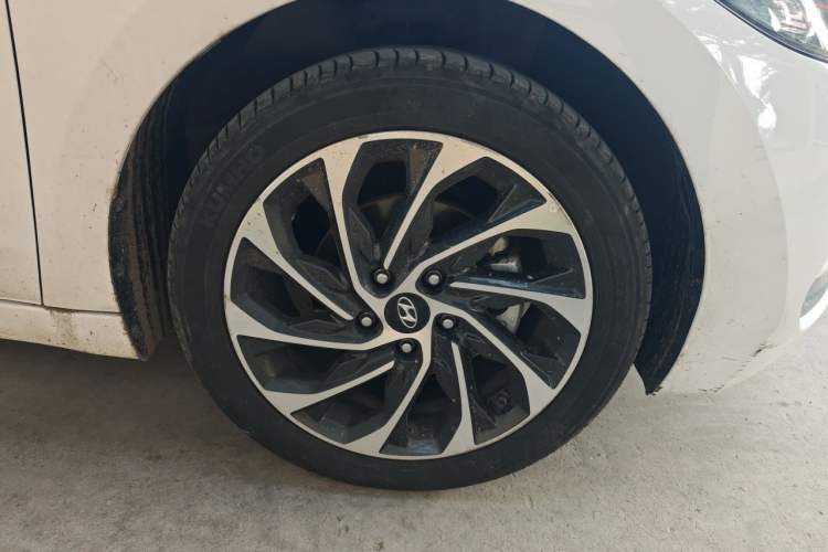 Used Hyundai Elantra (6th Generation / Lingdong) 2020 1.4T Dual-Clutch Xuan Dong · Dynamic Version Right Front Wheel Hub