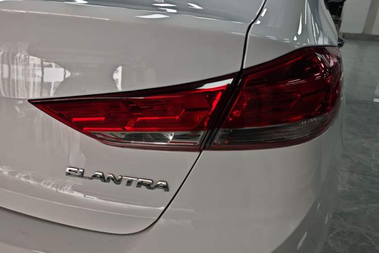 Used Hyundai Elantra (6th Generation / Lingdong) 2020 1.5L CVT Smart & Stylish – Elite Version Right Rear Taillight